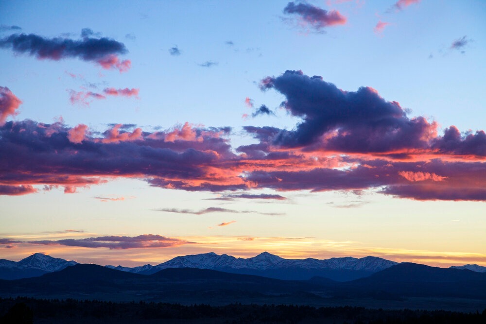  Heading north into Wyoming | Roseann and Jonathan Hanson /  ExploringOverland.com  