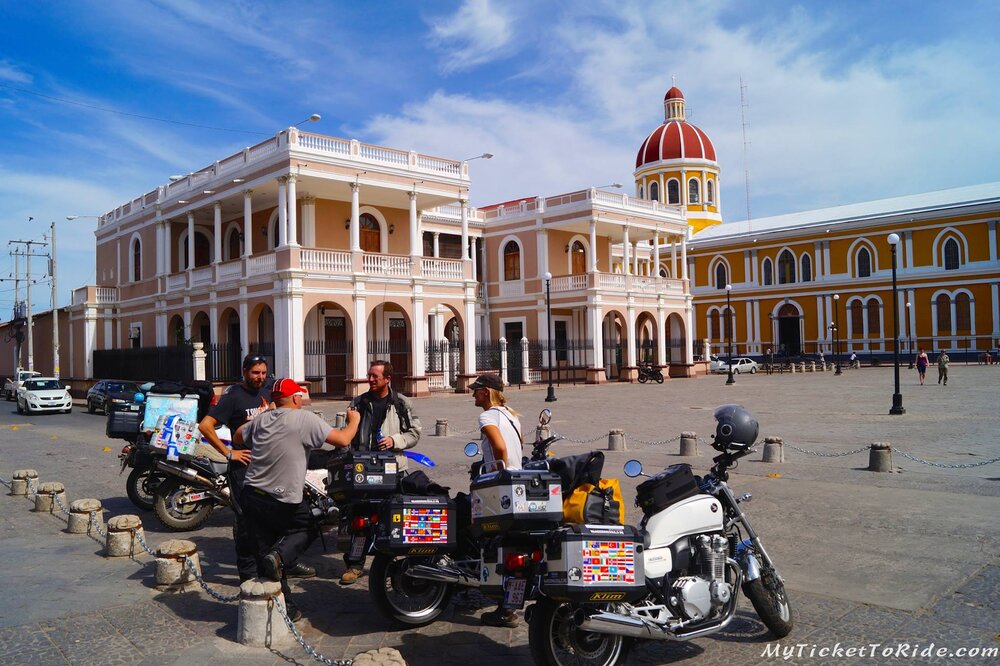 Out for a Sunday ride in El Salvador. Image:   @MyTicketToRide