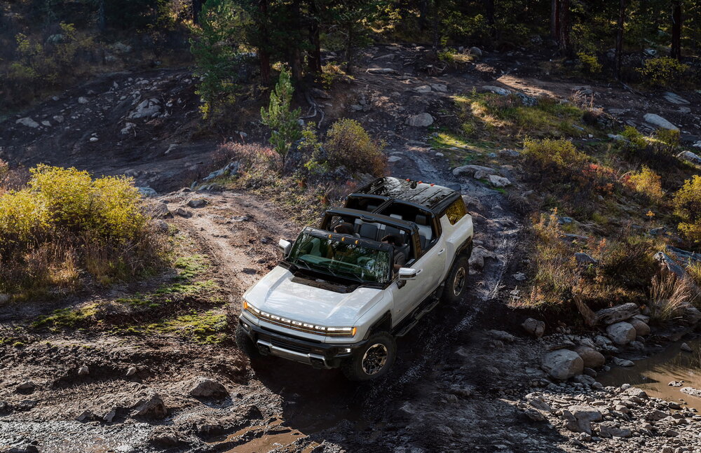 2024-GMC-HUMMER-EV-SUV-015.jpg