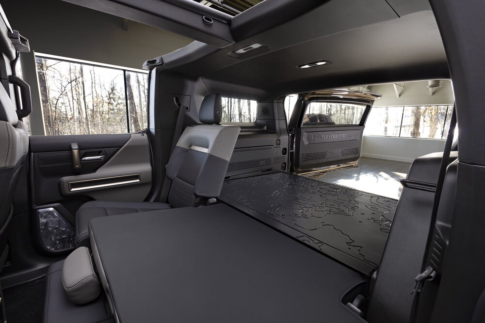 2024-GMC-HUMMER-EV-SUV-043.jpg