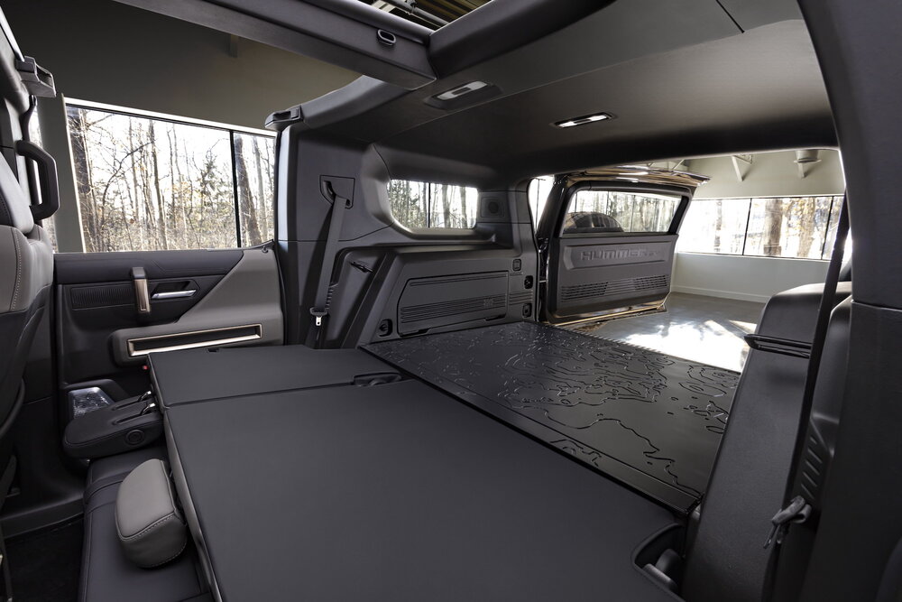 2024-GMC-HUMMER-EV-SUV-044.jpg