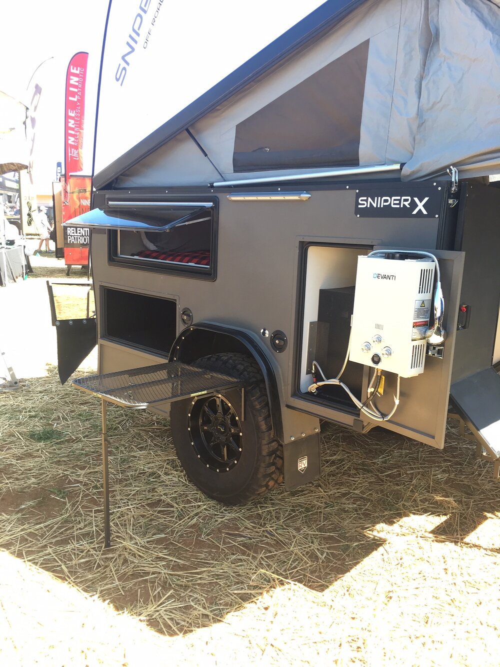  TailGater Tire Table 