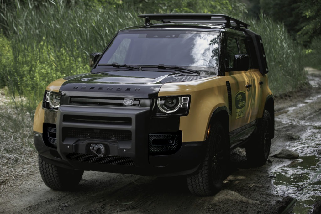 Front 1/4 view of 2022 Land Rover Defender