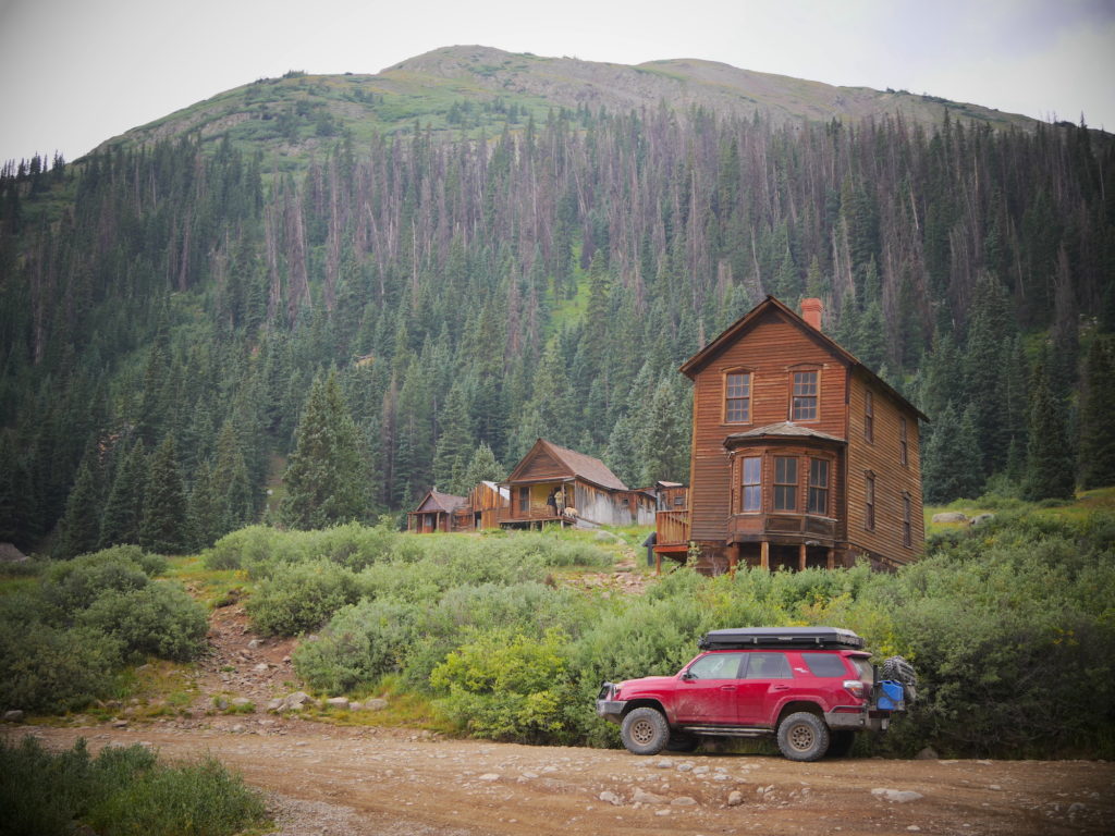 Toyota 4Runner on Alpine Loop