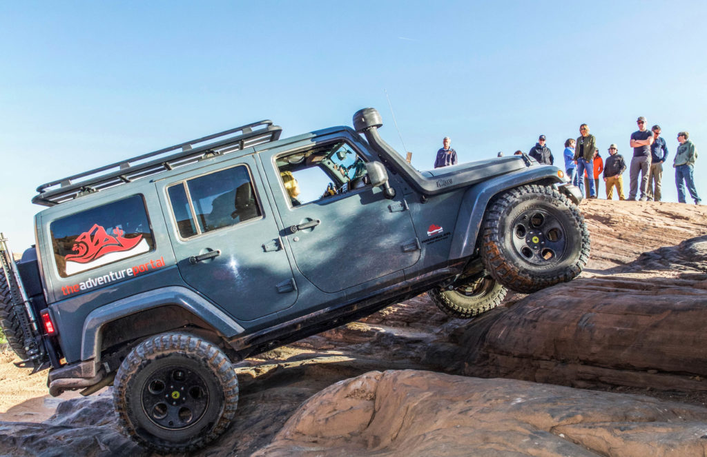 Adventure Portal Jeep rock crawling.