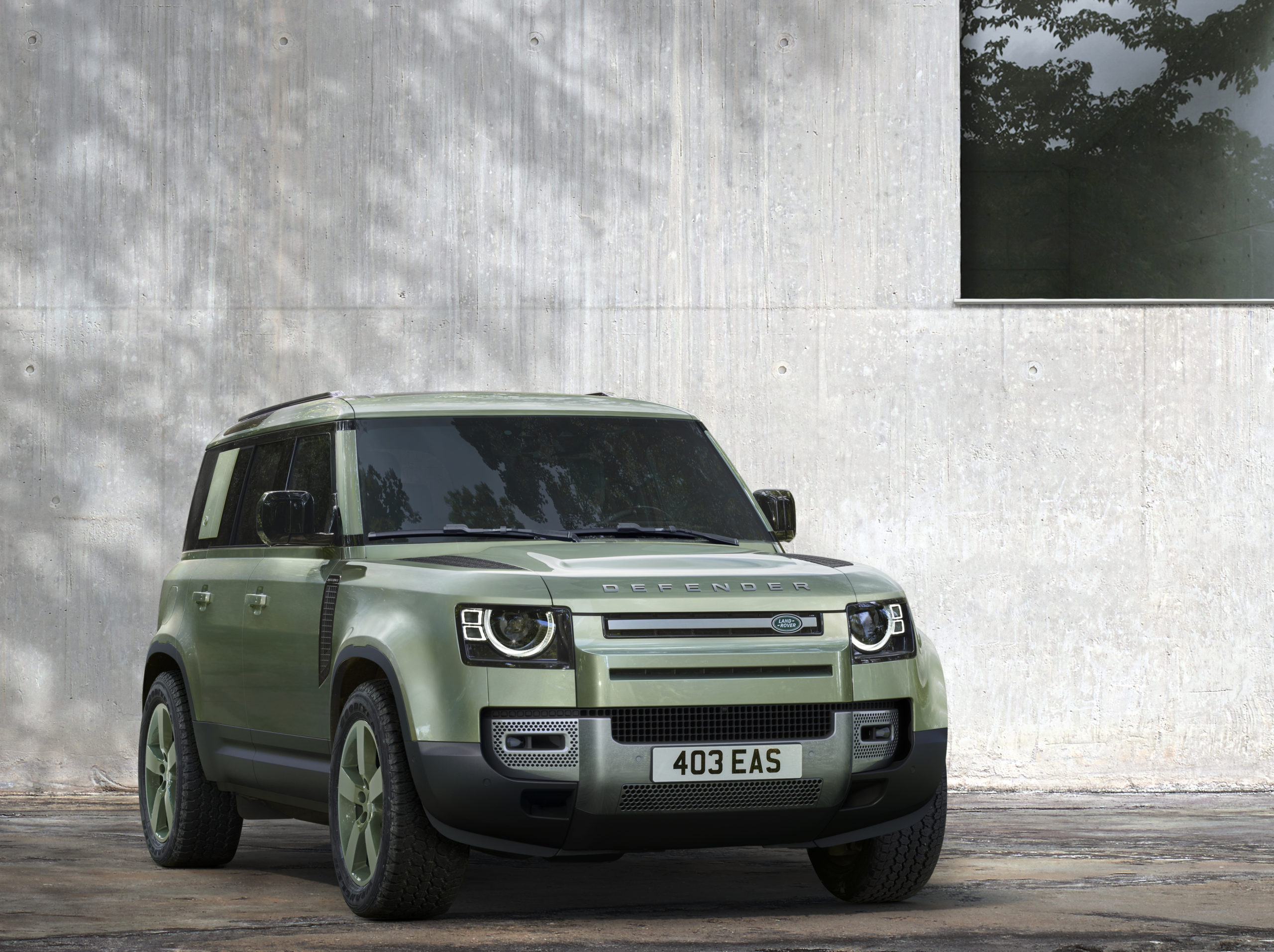 Land Rover Unveils the Defender 75th Limited Edition Overland Expo