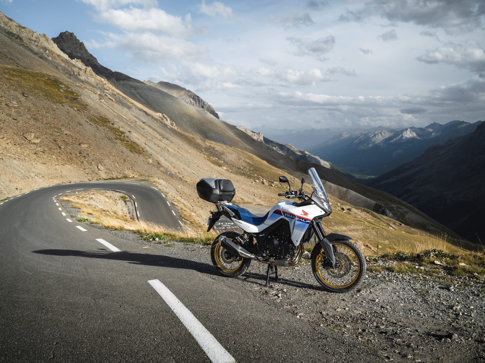 the-2023-honda-transalp-is-a-legend-reborn-overland-expo