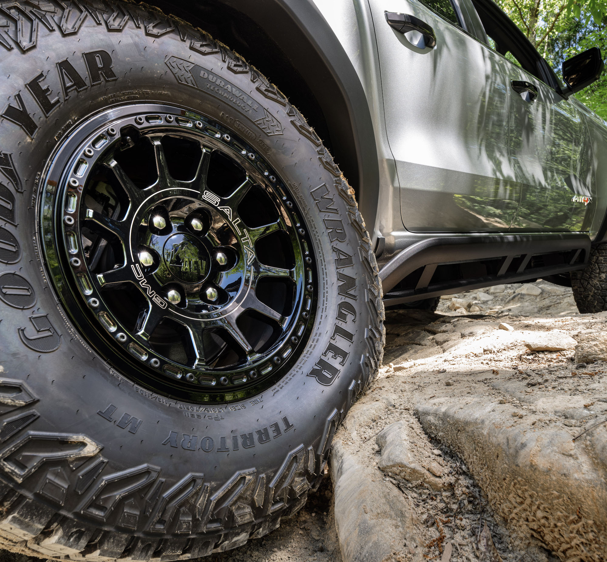 2025 GMC Canyon AT4X AEV Edition Specs, Details