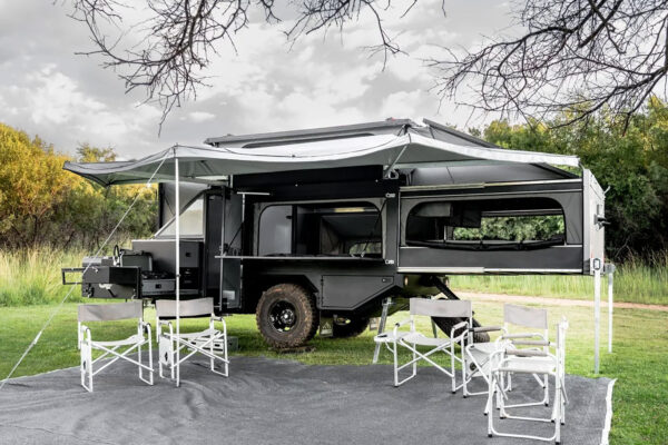 overlanding trailer, camping trailer, off-road trailer, military trailer, high-clearance trailer, bulletproof trailer, heatproof trailer, trailer, pop-up trailer, Berg, Berg CX6,